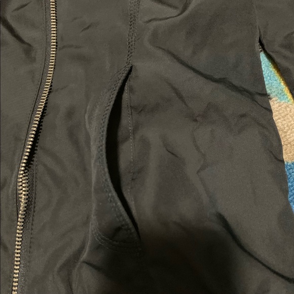 SOLD****** A&F windbreaker - Picture 4 of 4